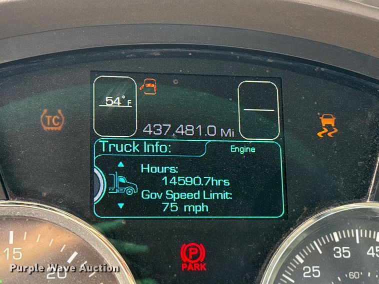 image for item EE3408 2019 Kenworth T880 semi truck