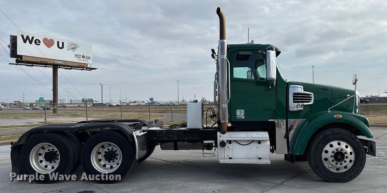 image for item EE3409 2015 Freightliner Coronado 122 semi truck