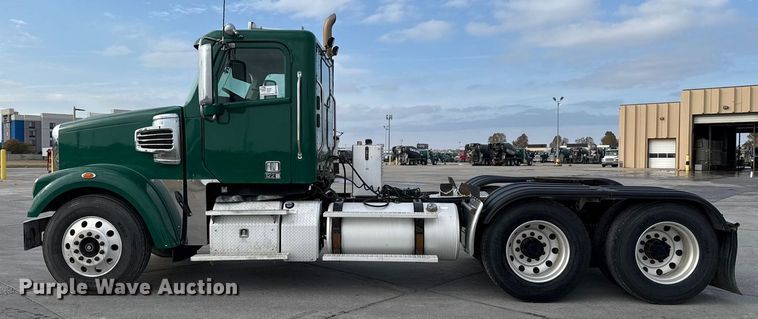 image for item EE3409 2015 Freightliner Coronado 122 semi truck
