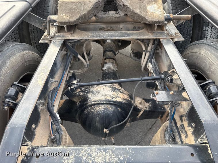 image for item EE3409 2015 Freightliner Coronado 122 semi truck