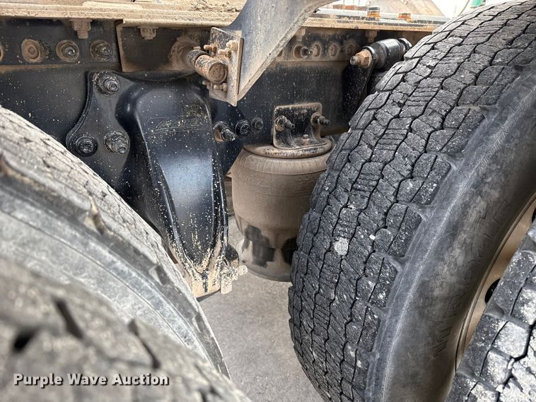 image for item EE3409 2015 Freightliner Coronado 122 semi truck