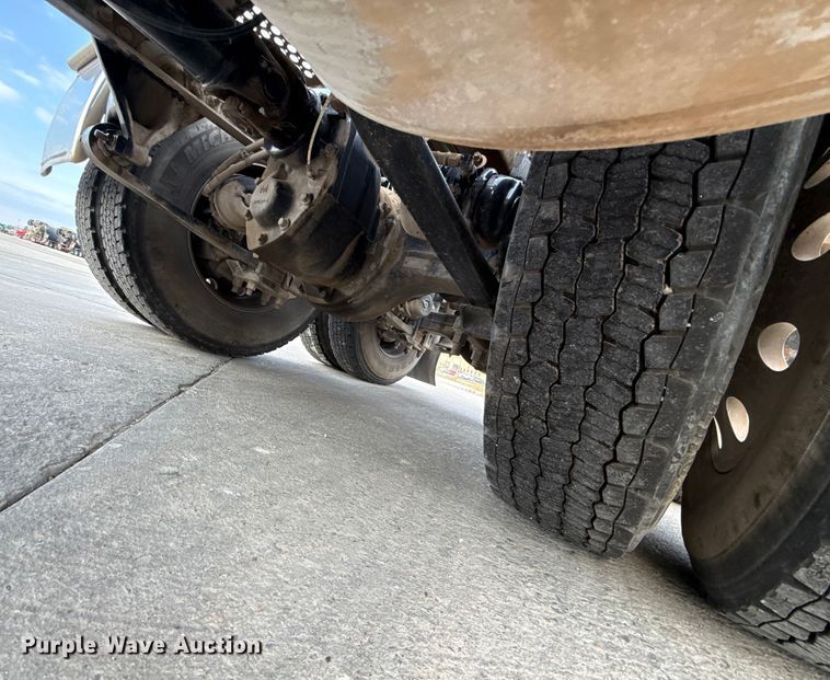 image for item EE3409 2015 Freightliner Coronado 122 semi truck