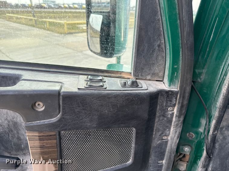 image for item EE3409 2015 Freightliner Coronado 122 semi truck