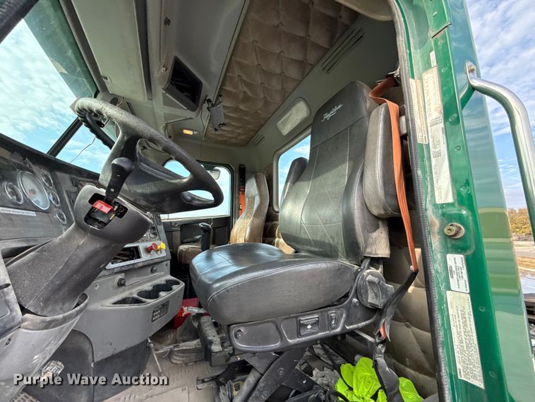 image for item EE3409 2015 Freightliner Coronado 122 semi truck