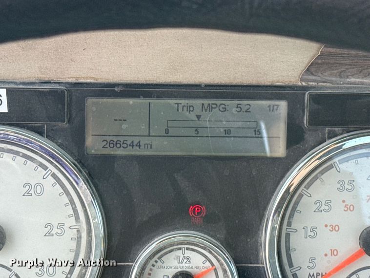 image for item EE3409 2015 Freightliner Coronado 122 semi truck