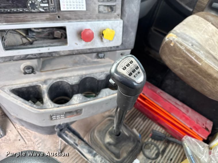 image for item EE3409 2015 Freightliner Coronado 122 semi truck