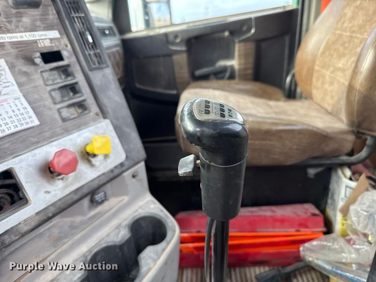 image for item EE3409 2015 Freightliner Coronado 122 semi truck