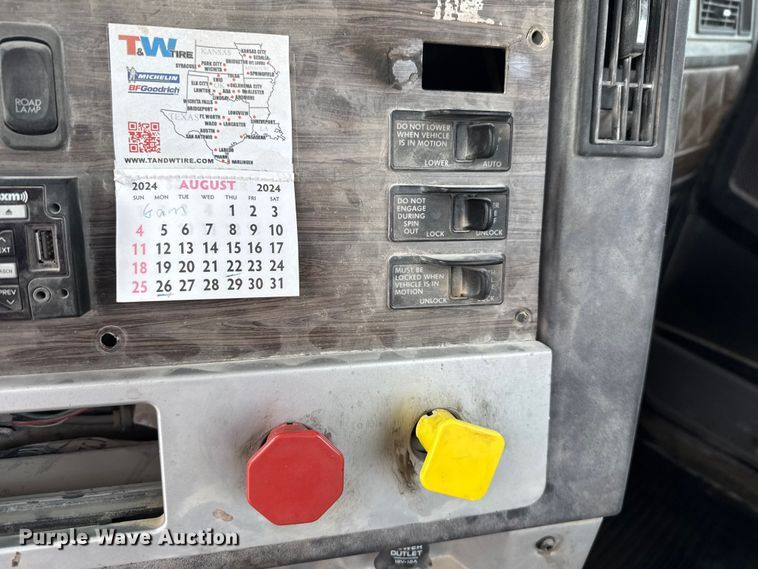 image for item EE3409 2015 Freightliner Coronado 122 semi truck