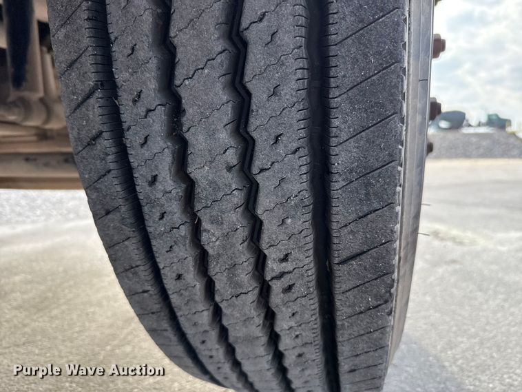 image for item EE3409 2015 Freightliner Coronado 122 semi truck