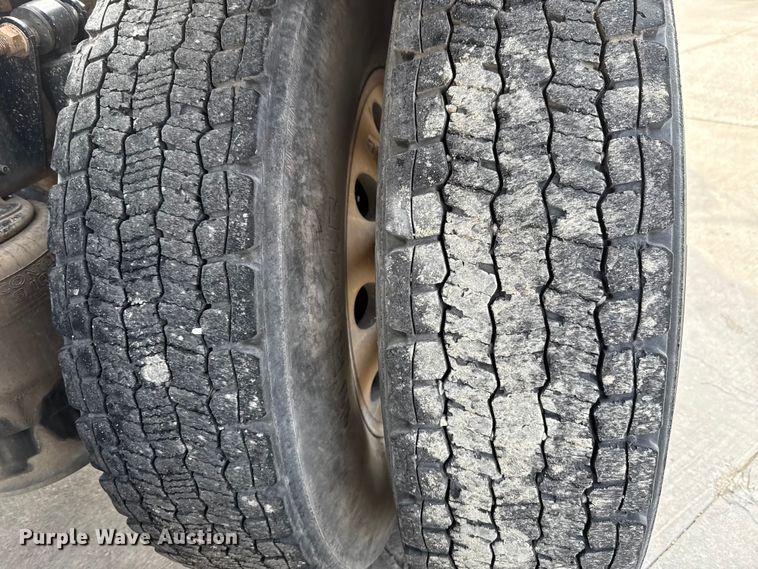 image for item EE3409 2015 Freightliner Coronado 122 semi truck