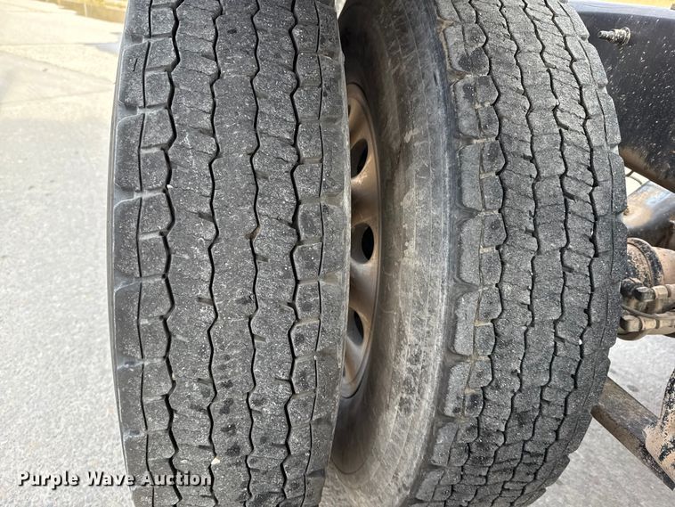 image for item EE3409 2015 Freightliner Coronado 122 semi truck