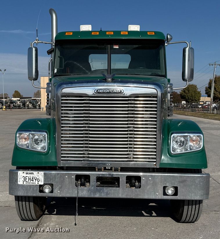 image for item EE3410 2015 Freightliner Coronado 122 semi truck