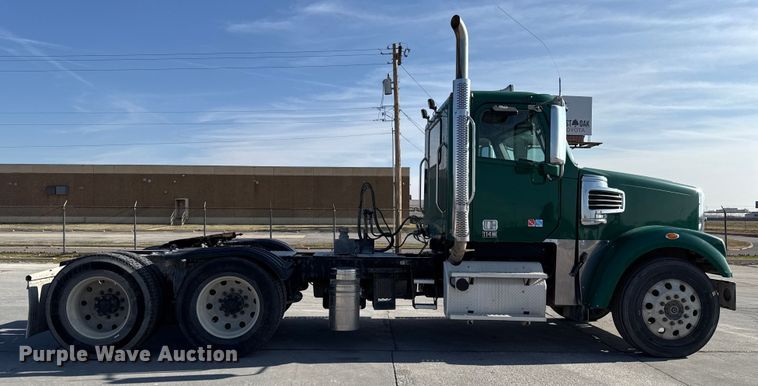 image for item EE3410 2015 Freightliner Coronado 122 semi truck
