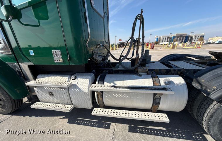 image for item EE3410 2015 Freightliner Coronado 122 semi truck