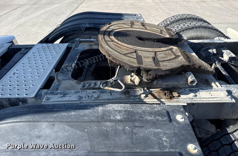 image for item EE3410 2015 Freightliner Coronado 122 semi truck