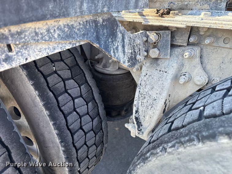 image for item EE3410 2015 Freightliner Coronado 122 semi truck