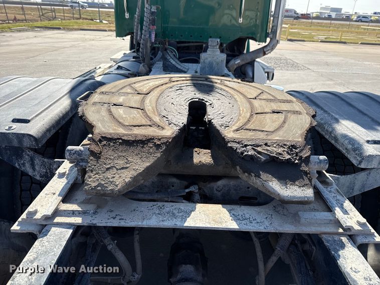 image for item EE3410 2015 Freightliner Coronado 122 semi truck