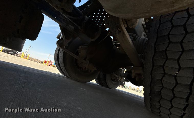 image for item EE3410 2015 Freightliner Coronado 122 semi truck