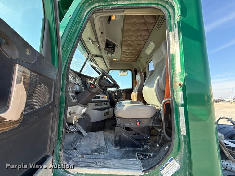 image for item EE3410 2015 Freightliner Coronado 122 semi truck