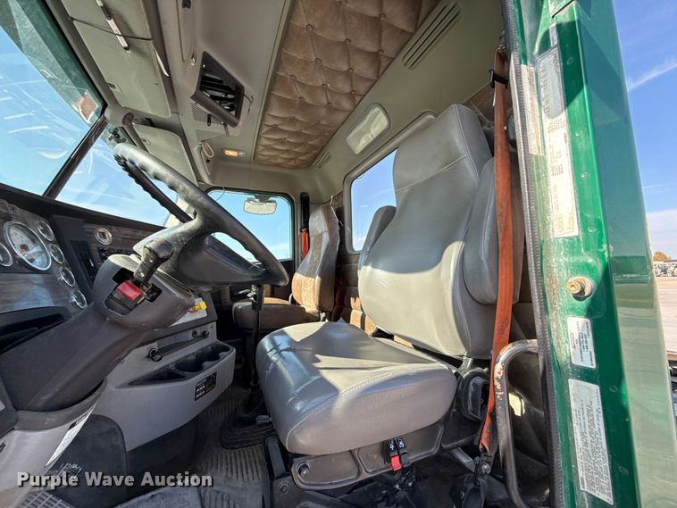 image for item EE3410 2015 Freightliner Coronado 122 semi truck