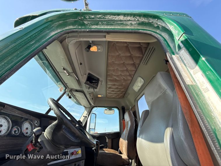 image for item EE3410 2015 Freightliner Coronado 122 semi truck