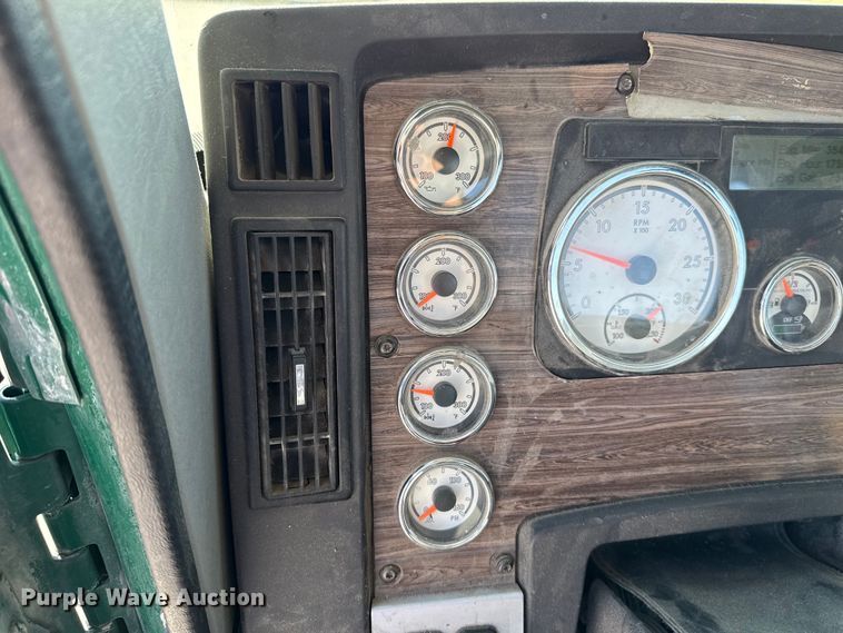 image for item EE3410 2015 Freightliner Coronado 122 semi truck