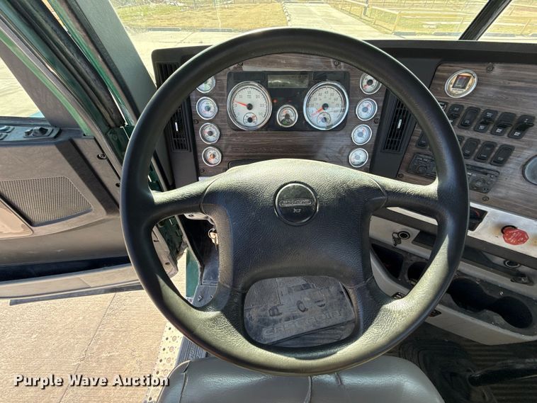 image for item EE3410 2015 Freightliner Coronado 122 semi truck