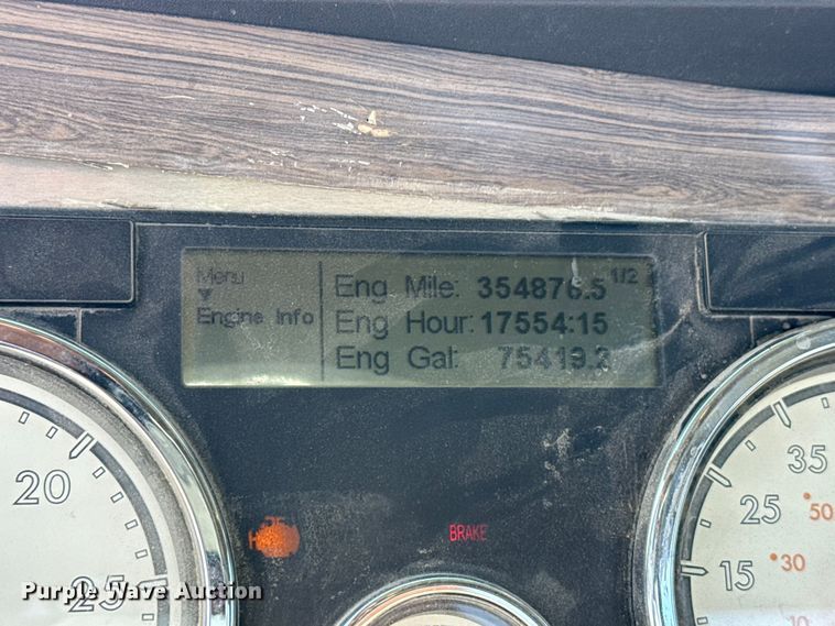 image for item EE3410 2015 Freightliner Coronado 122 semi truck