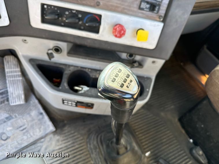 image for item EE3410 2015 Freightliner Coronado 122 semi truck