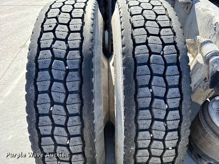 image for item EE3410 2015 Freightliner Coronado 122 semi truck