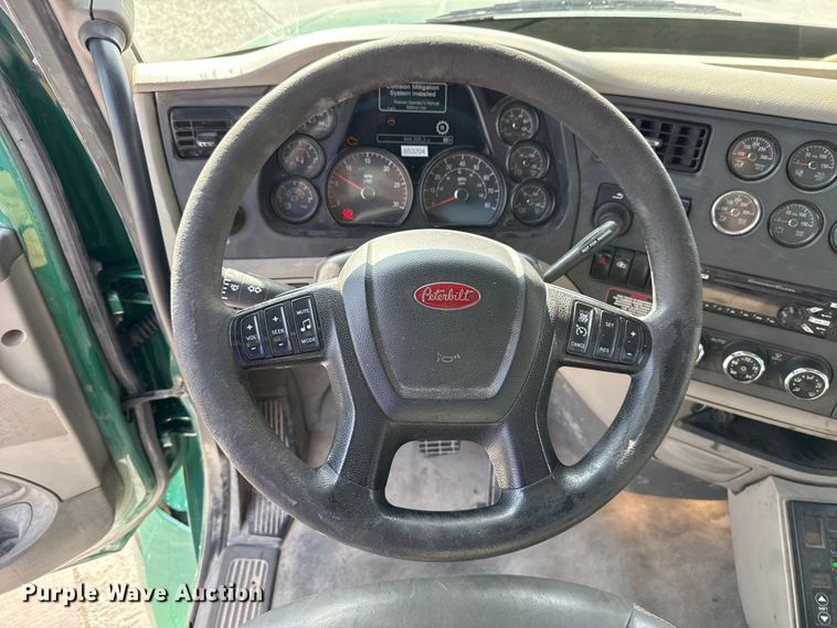 image for item EE3411 2018 Peterbilt 567 semi truck