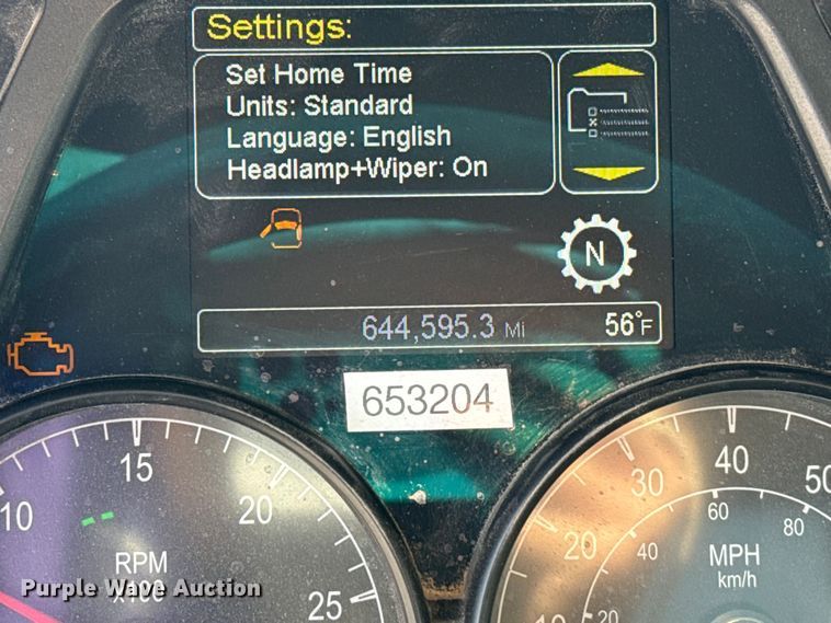 image for item EE3411 2018 Peterbilt 567 semi truck