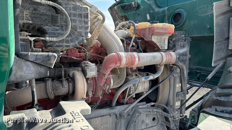 image for item EE3411 2018 Peterbilt 567 semi truck