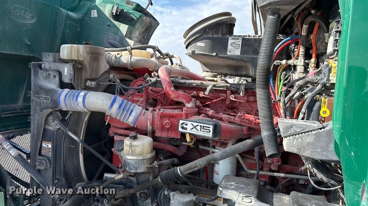 image for item EE3411 2018 Peterbilt 567 semi truck