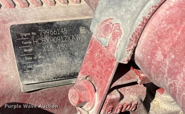 image for item EE3411 2018 Peterbilt 567 semi truck