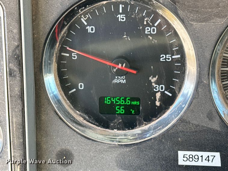 image for item EE3412 2017 Kenworth T800 semi truck