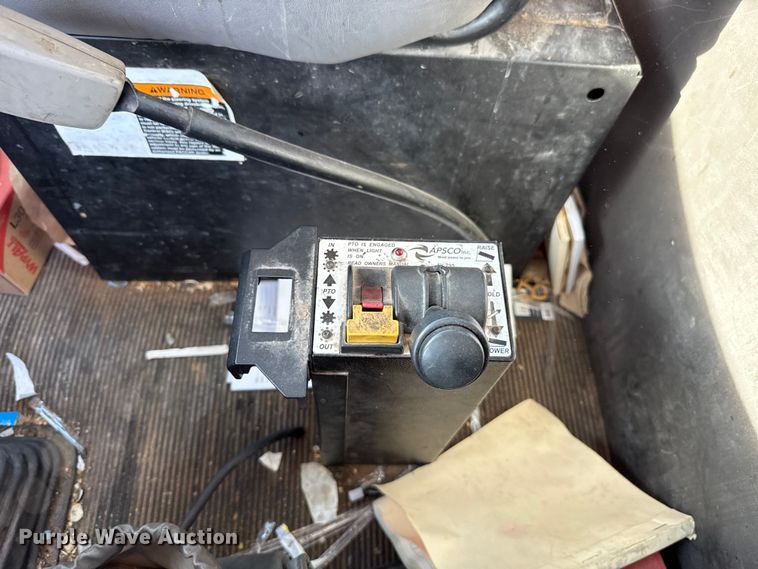 image for item EE3412 2017 Kenworth T800 semi truck