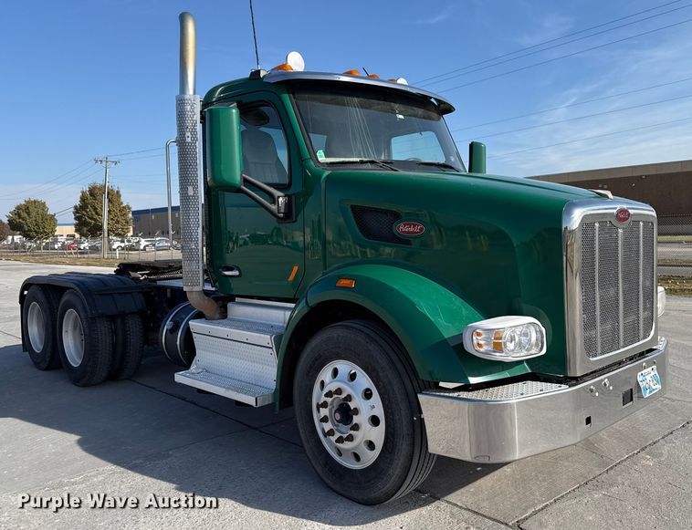 image for item EE3413 2018 Peterbilt 567 semi truck