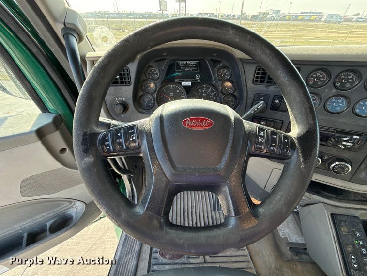 image for item EE3413 2018 Peterbilt 567 semi truck