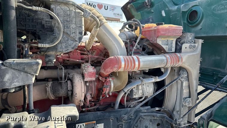 image for item EE3413 2018 Peterbilt 567 semi truck