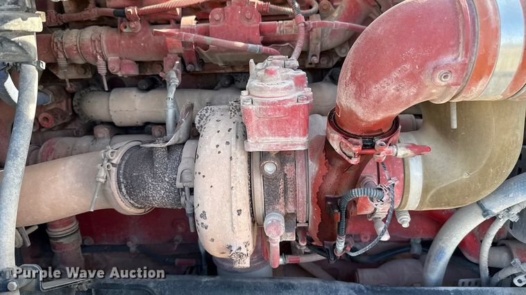 image for item EE3413 2018 Peterbilt 567 semi truck