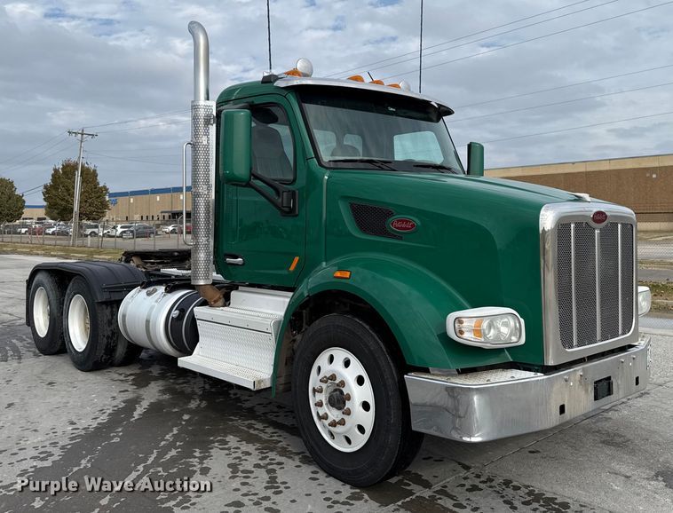 image for item EE3414 2019 Peterbilt 567 semi truck