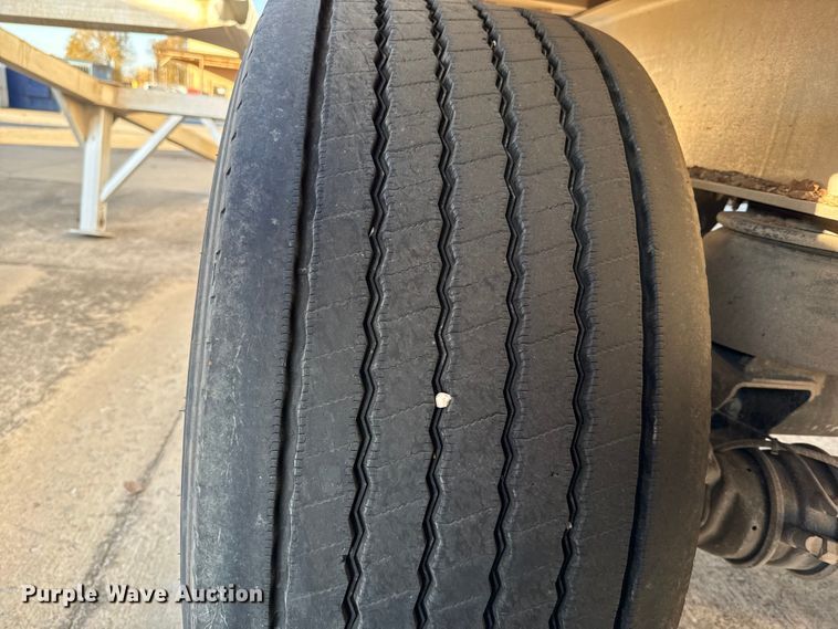 image for item EE3415 2020 Travis S/102 end dump trailer