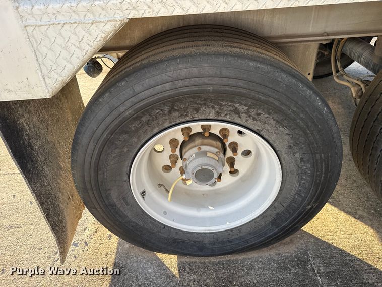 image for item EE3415 2020 Travis S/102 end dump trailer