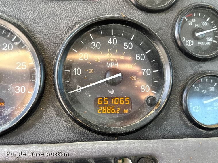 image for item EE3416 2013 Peterbilt 388 semi truck