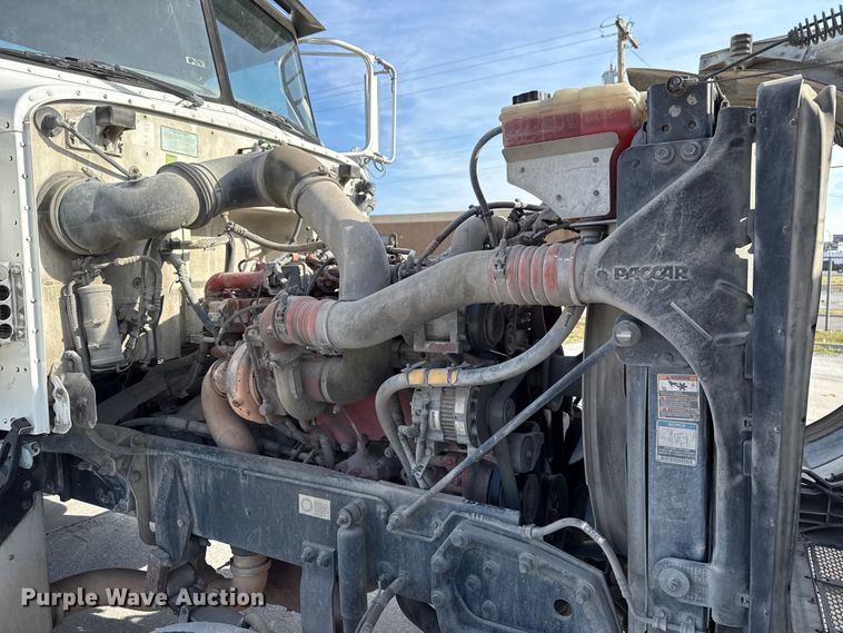 image for item EE3416 2013 Peterbilt 388 semi truck