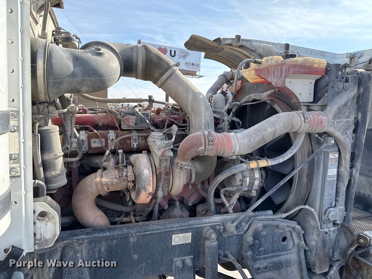 image for item EE3416 2013 Peterbilt 388 semi truck