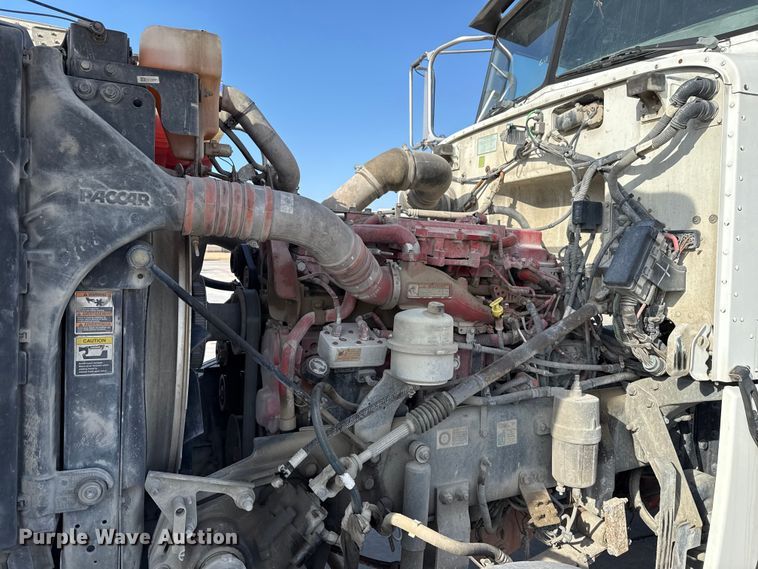 image for item EE3416 2013 Peterbilt 388 semi truck