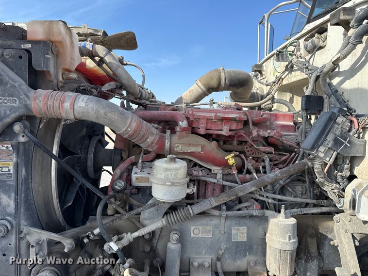 image for item EE3416 2013 Peterbilt 388 semi truck