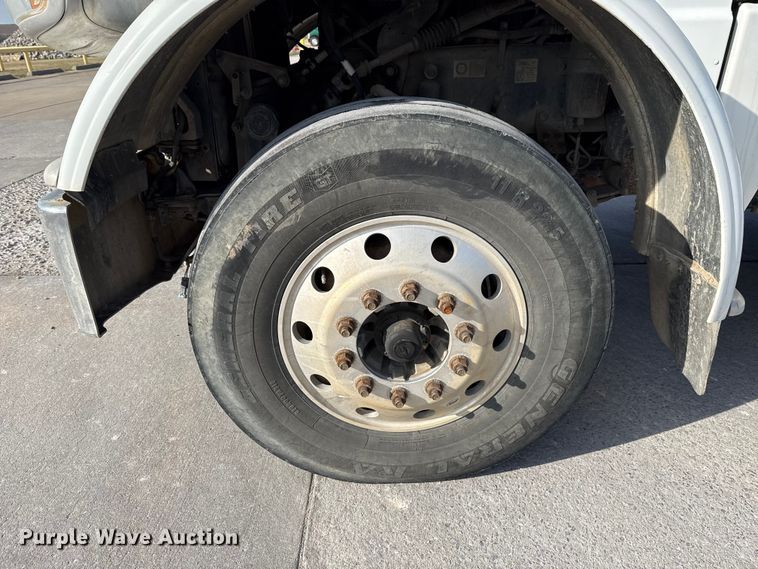 image for item EE3416 2013 Peterbilt 388 semi truck